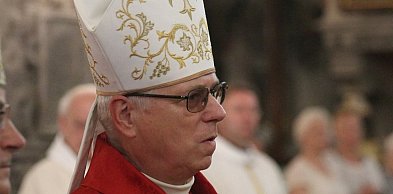 Majówka 2026 bez postu. Biskup legnicki ogłasza dyspensę na pierwszy maja