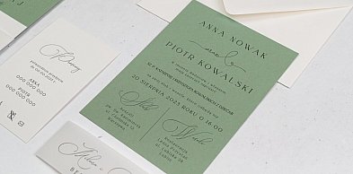 Co sprawia, że minimalistyczne zaproszenia ślubne są idealne dla nowoczesnych par?