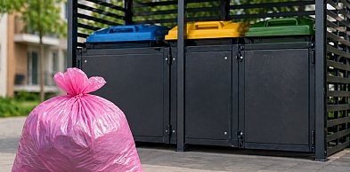 Rusza zbiórka tekstyliów. Spakuj je do różowego worka