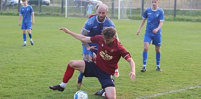 Piłkarskie niższe ligi: wyniki czwartkowych spotkań