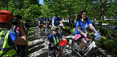 Majówka na dwóch kółkach. 300 osób na trasie parady rowerowej