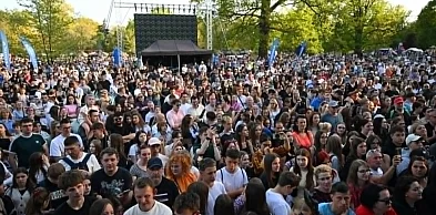 Gorąco na scenie i gorąco przed nią. Big Cyc na koniec i tłumy fanów