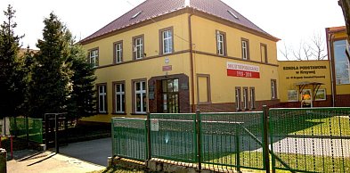 Ruszają przygotowania do przebudowy szkoły w Krzywej