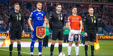 Albert Różycki poprowadzi mecz Miedzi Legnica z Ruchem Chorzów