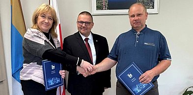 Podpisano umowę na budowę kanalizacji przy ul. Piwnej w Kunicach