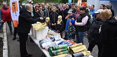 Zamiast wolnej soboty wybrali pomoc zwierzętom. Psiątanie jedną z inicjatyw