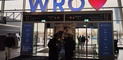 Samoloty po starcie z Wrocławia mają omijać osiedla i miejscowości