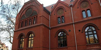 Wieczór limeryków i humoru. Rafał Hubaj odwiedzi bibliotekę