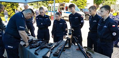 Młodzież z Kamiennej Góry szkoliła się z policjantami w Legnicy