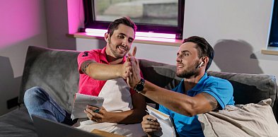 Koszulki polo z nadrukiem w employer brandingu - czy warto?