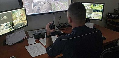 Niebezpiecznie przy przejściach dla pieszych. 26 kierowców wyprzedzało