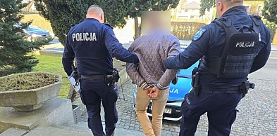 Chciał przechytrzyć policjantów, podszywając się pod brata. Nie wyszło