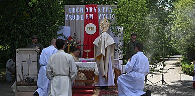 Tysiące wiernych na ulicach Legnicy. Tak mieszkańcy świętowali Boże Ciało