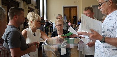 Niezależni kandydaci coraz bliżej zwycięstwa w wyborach do RN LSM