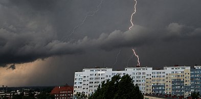 Groźne burze mogą uderzyć w Legnicę. IMGW wydało alert