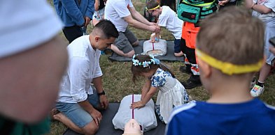 Deszcz, burza i tęcza. Tak żywioły zagrały na  „Legnickich Wiankach”