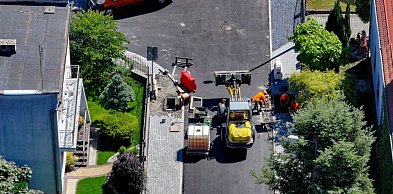 Słoneczna coraz bliżej otwarcia po remoncie. Trwają prace przy chodnikach