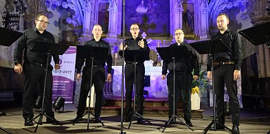 Koncert finałowy „Śladami wielkich katedr” w Ewangelickim Kościele -114402