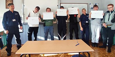 Rozmawiali o tym, że za każdy czyn trzeba wziąć odpowiedzialność.-116702