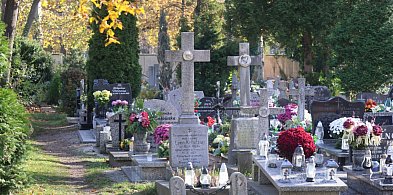 Czym jest Dzień Zaduszny i czym różni się od Wszystkich Świętych?-116798