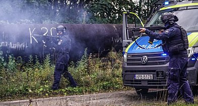 Alarm bombowy, pościg i strzały. Policyjne ćwiczenia w KGHM jak film akcji-116103