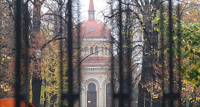 Legnicki Spacer Historyczny w niedzielę. Wejdź za bramę wielkiej ciszy-117134