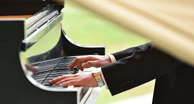 Chopin w Legnicy. Dwójka znakomitych pianistów zagra w Akademii Rycerskiej-117131