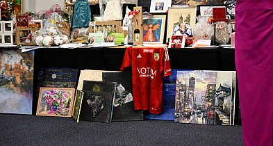 „Otwórz Serce” zaprasza. Wielka doroczna aukcja już dziś w Qubusie-117929