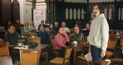 Spotkanie autorskie z Anną Podczaszy i promocja tomiku „Tu” w Legnicy-118911