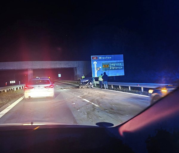 Noc pełna zdarzeń na autostradzie A4. Apelujemy o ostrożność!-116699