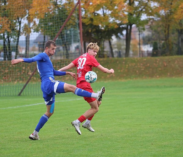 Piłkarskie niższe ligi: weekendowy rozkład jazdy-116714