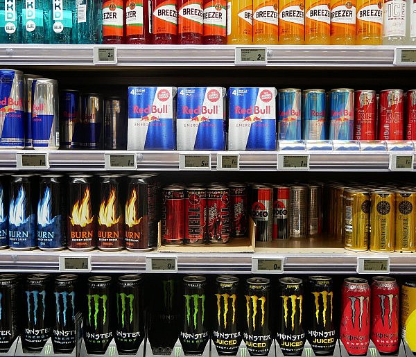 Popularne napoje pójdą ostro w górę. Rząd szykuje podwyżkę VAT-118897