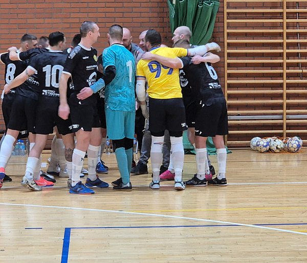 Futbol-5 pewnie wygrywa we Wrocławiu i w dobrym stylu zaczyna rundę ligową-119844