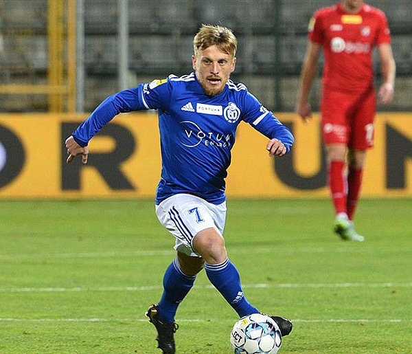 Gary - Jeden z najbardziej rozpoznawalnych zawodników Miedzi cz.1-120088