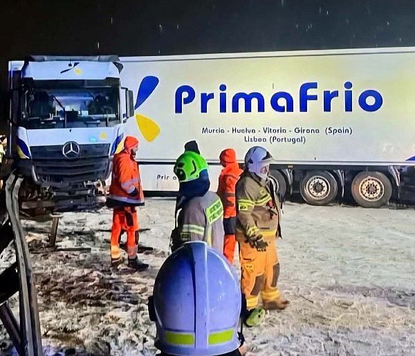 A4 zablokowana po kolizji ciężarówki. Policja apeluje o ostrożność!-120964