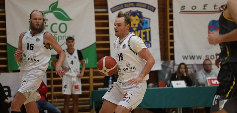 Legnickie Lwy zdominowały Chrobrego XXI Kłodzko