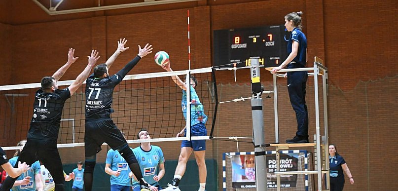 Jedenasta porażka Ikara. KPS Chełmiec z kompletem punktów