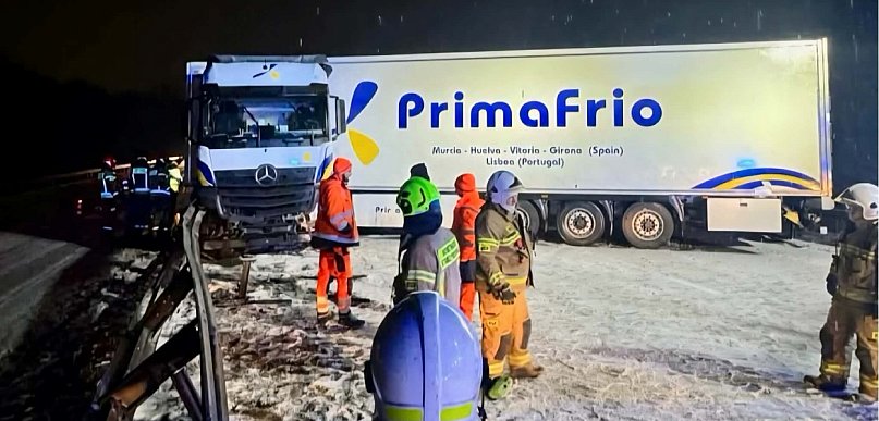 A4 zablokowana po kolizji ciężarówki. Policja apeluje o ostrożność!