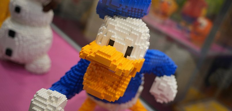 W Sky Tower we Wrocławiu otwarto wystawę budowli z klocków LEGO®