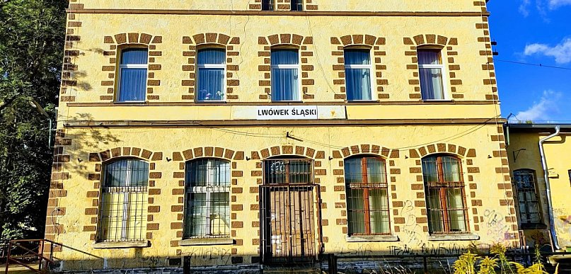 Kolej do Lwówka Śląskiego wróci. Jest wykonawca rewitalizacji linii nr 284