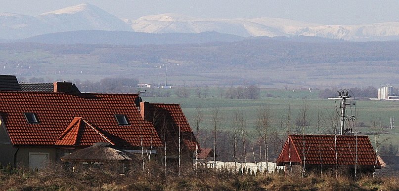 W Karkonoszach dodatnie temperatury i oblodzone szlaki