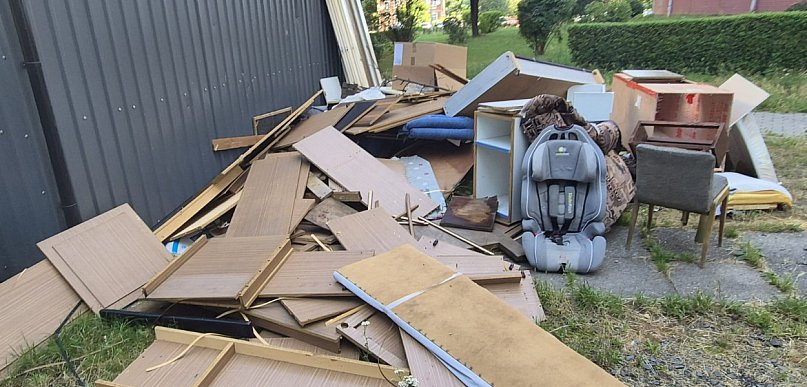 Zasady segregacji odpadów w PSZOK w Ziemnicach