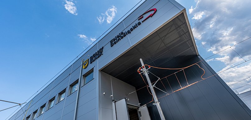 SA135-003 przechodzi gruntowny przegląd w hali serwisowej KD