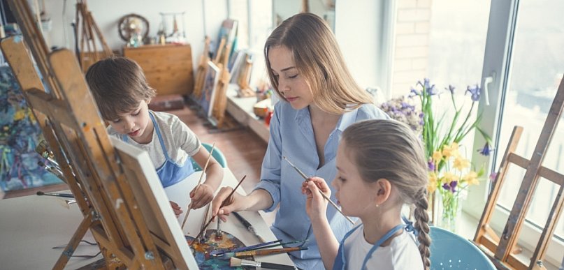 Chcesz pomagać innym dzięki sztuce? Zapisz się na kurs arteterapii!