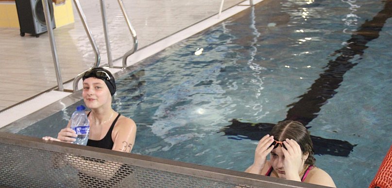 Przepłynęli 402,85 km podczas „Otyliady” w Chojnowie