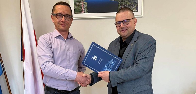 Koniec ciemnych spacerów. Oświetlą ścieżkę wokół Jeziora Kunickiego