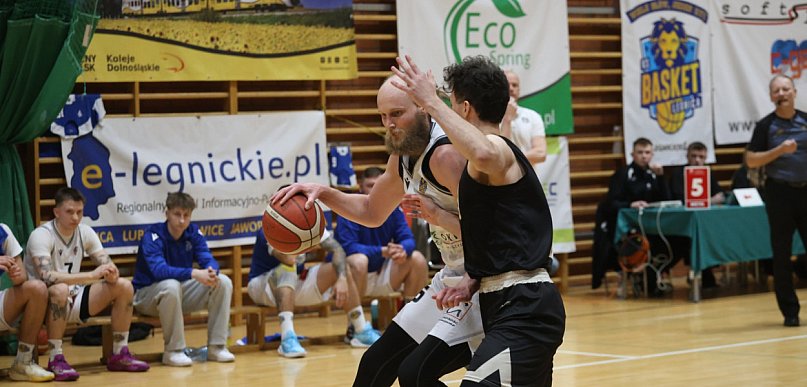 Legnicki Basket wygrał u siebie z Wilkami Żary Basketball