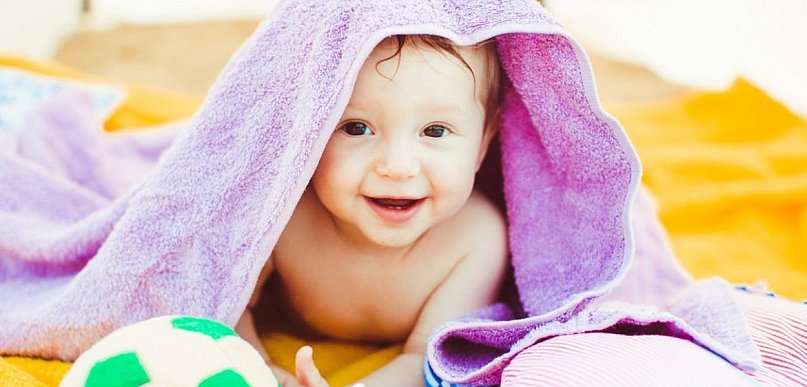 Jak wybrać ręcznik kąpielowy dla niemowlaka krok po kroku?
