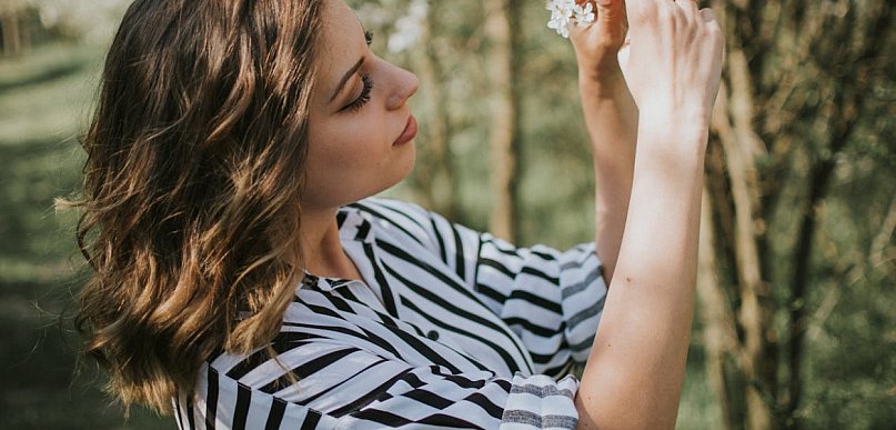 Szybkie fryzury do ramion do zrobienia w 3 minuty