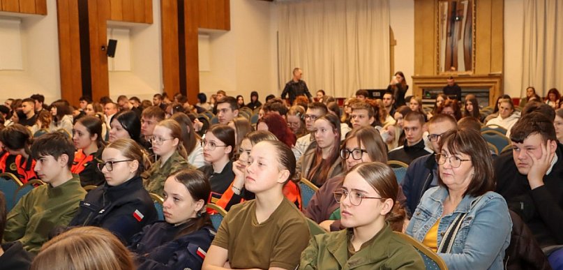 Hejt i emocje bez tabu. Młodzi powiedzieli jak jest